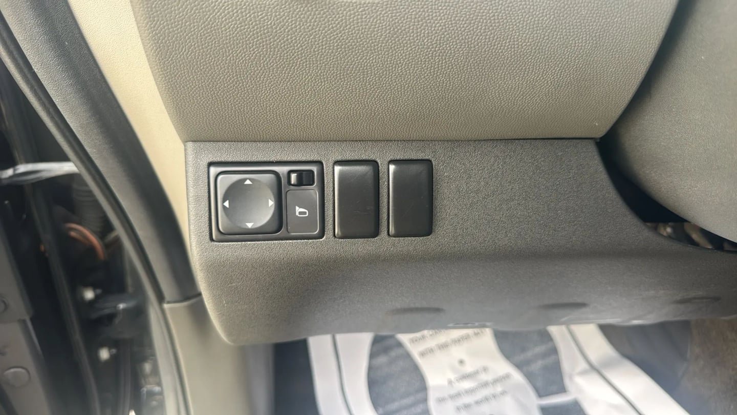 Used 2015 Nissan Xterra S RWD image 12
