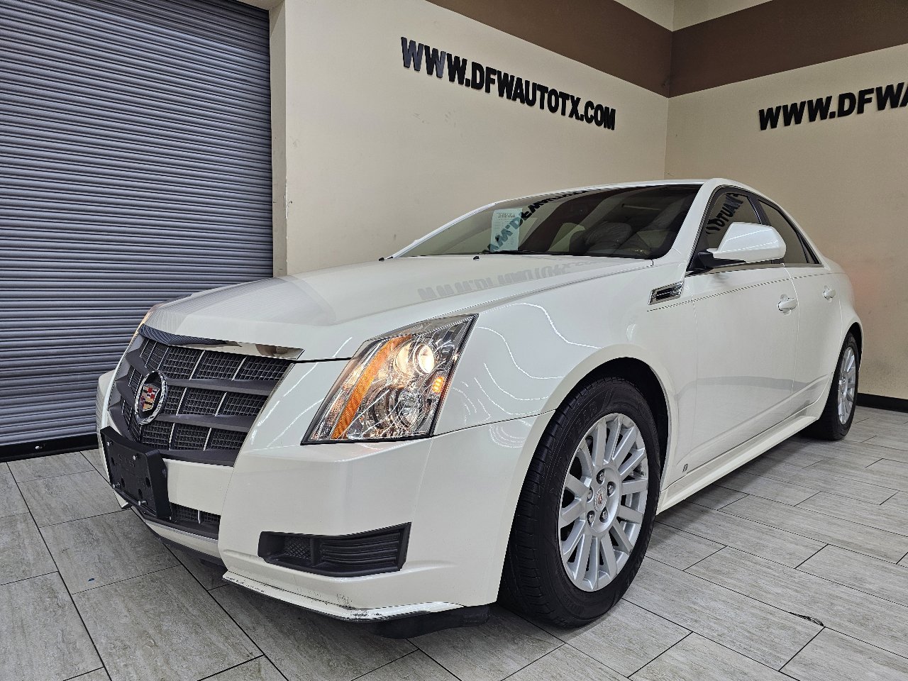 Used 2010 Cadillac CTS Luxury image 2