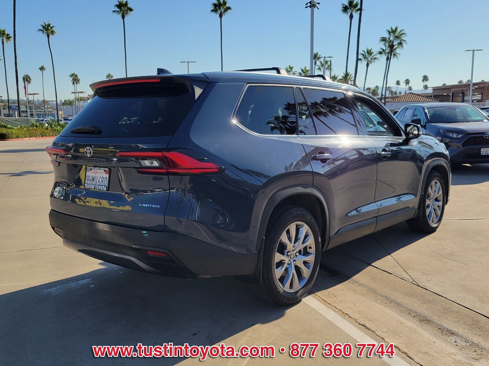 Used 2024 Toyota Grand Highlander Limited image 11