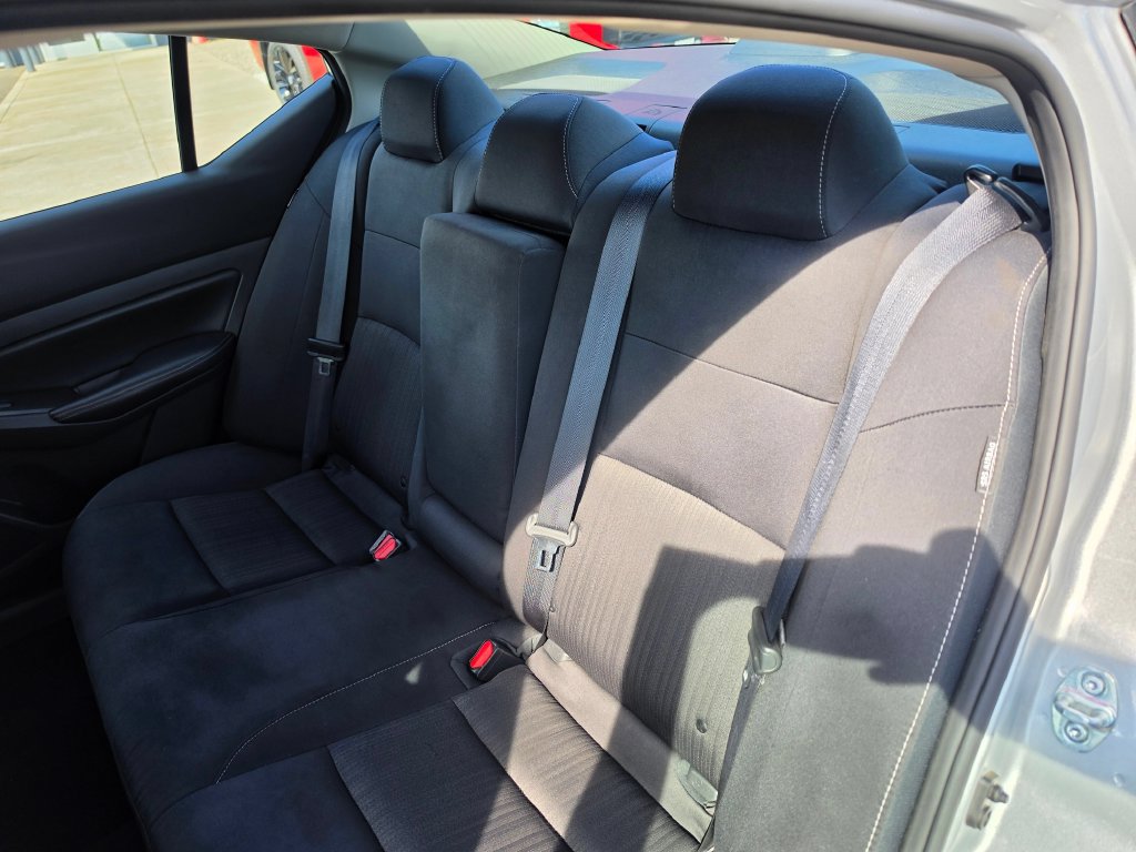 Used 2024 Nissan Altima 2.5 SV FWD image 17