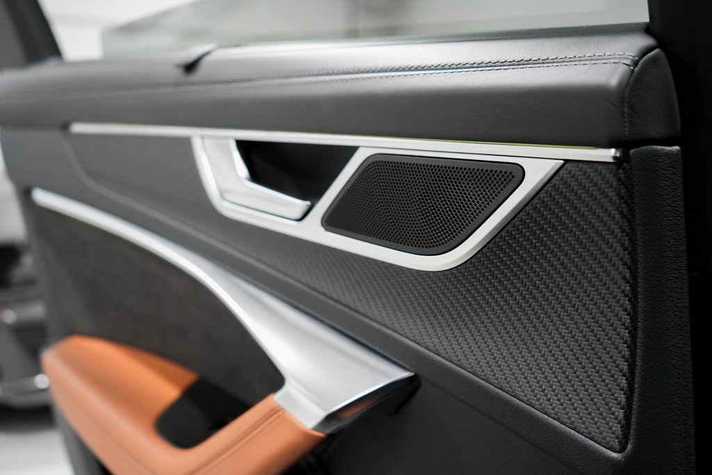 Used 2021 Audi RS 6 w/ Executive Package image 41