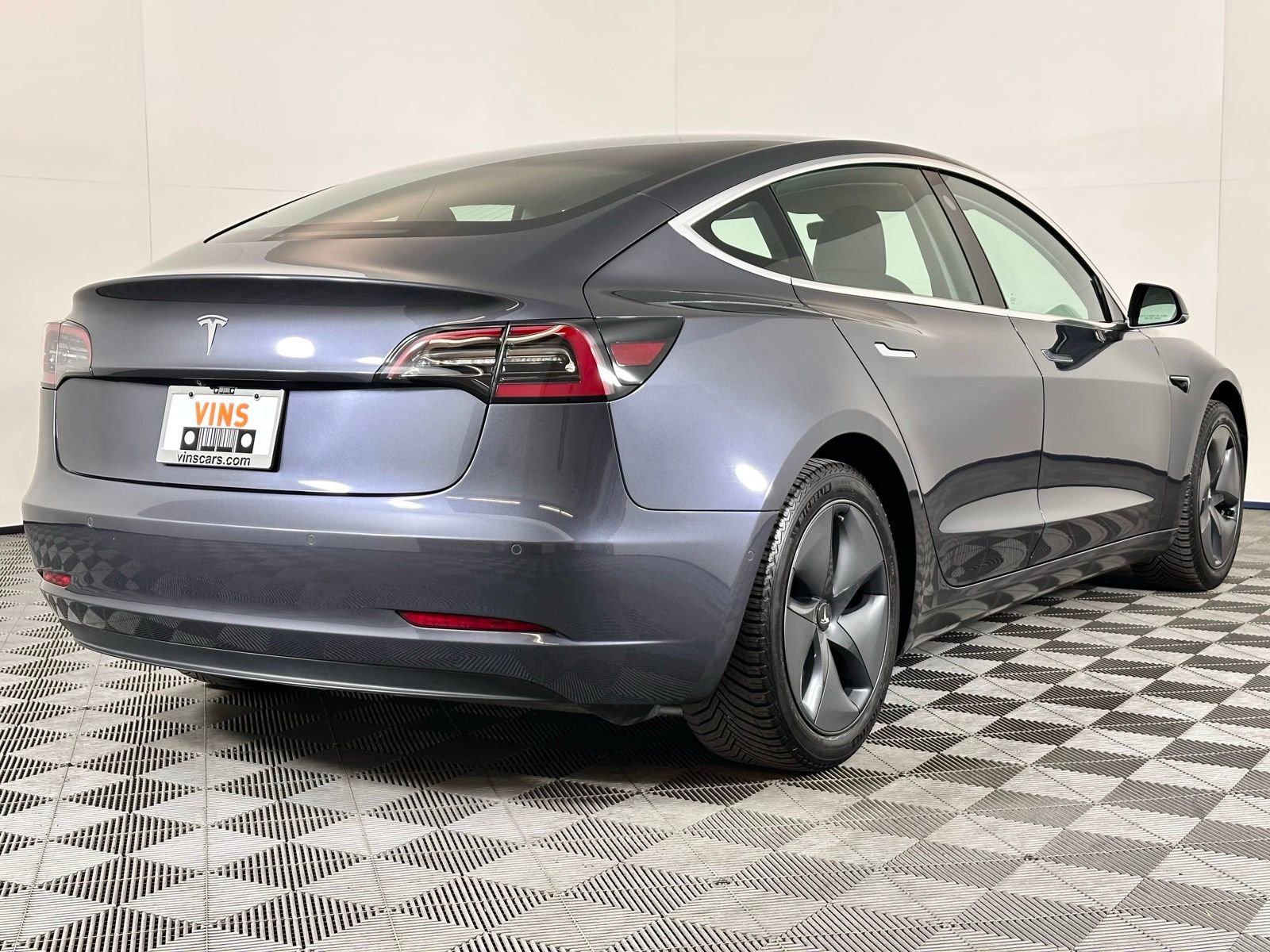 Used 2019 Tesla Model 3 Long Range image 4