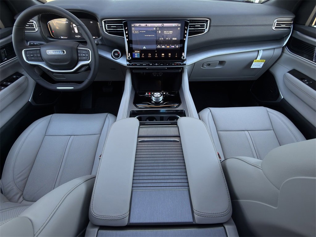 New 2025 Jeep Wagoneer Base image 9