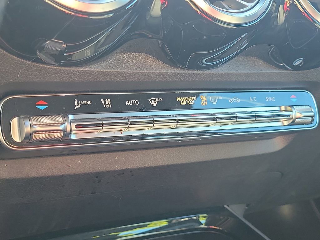 Used 2021 Mercedes-Benz GLB 35 AMG 4MATIC image 36