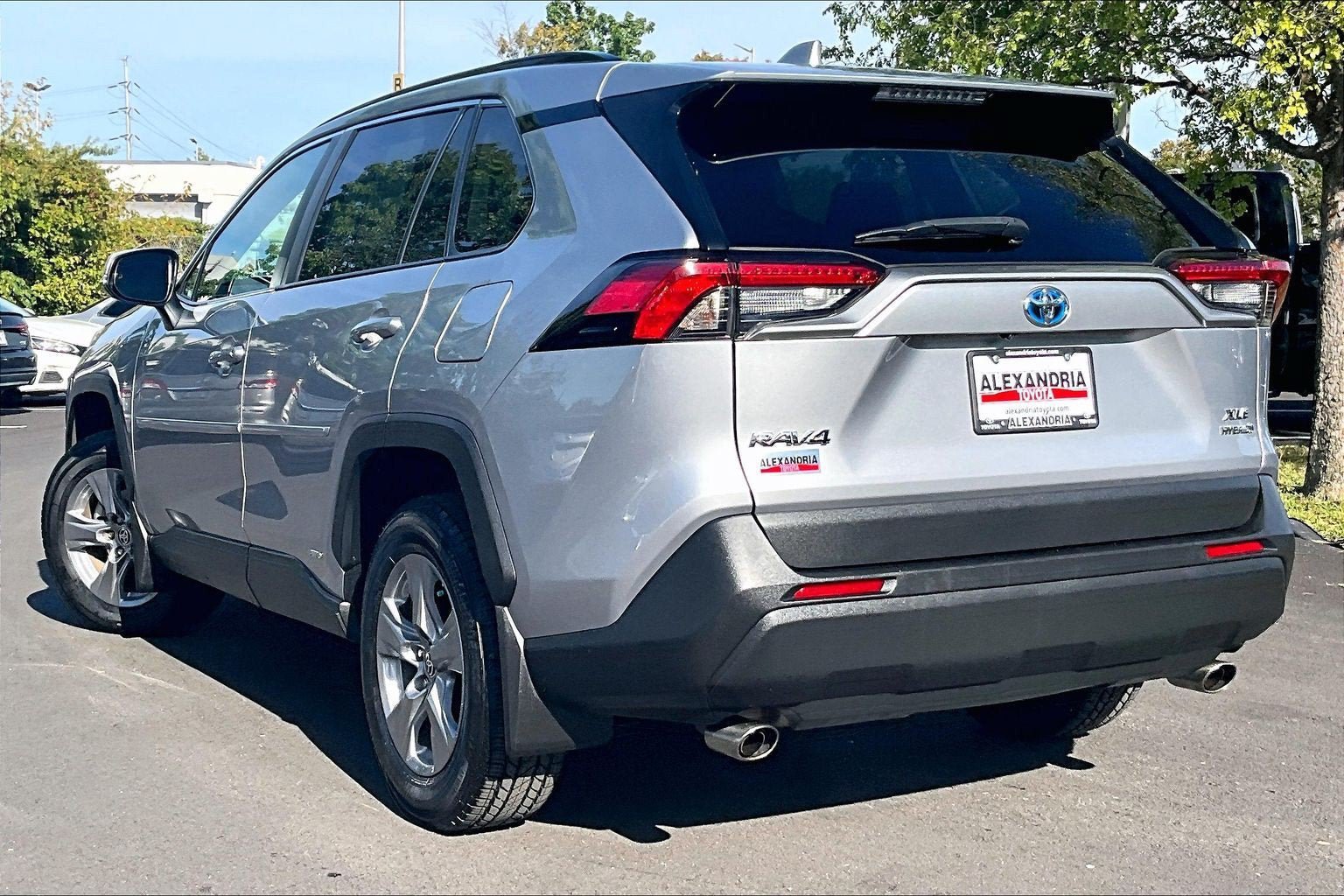 Used 2023 Toyota RAV4 XLE w/ Convenience Package AWD/4WD image 11