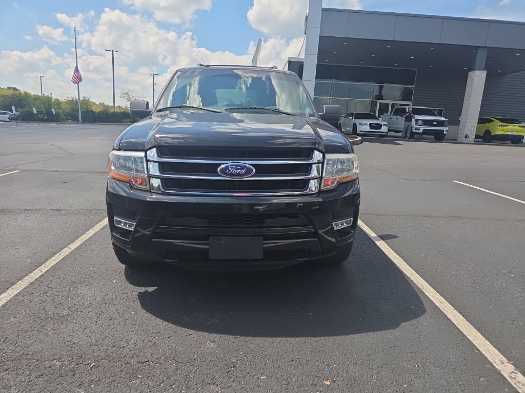 Used 2016 Ford Expedition XLT AWD/4WD image 2