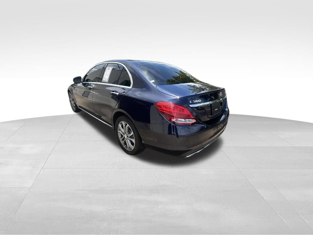 Used 2017 Mercedes-Benz C 300 4MATIC Sedan image 4