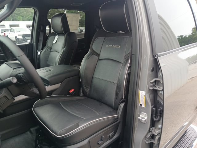 New 2026 RAM 5500 4x4 Crew Cab w/ Laramie Trim Package image 32