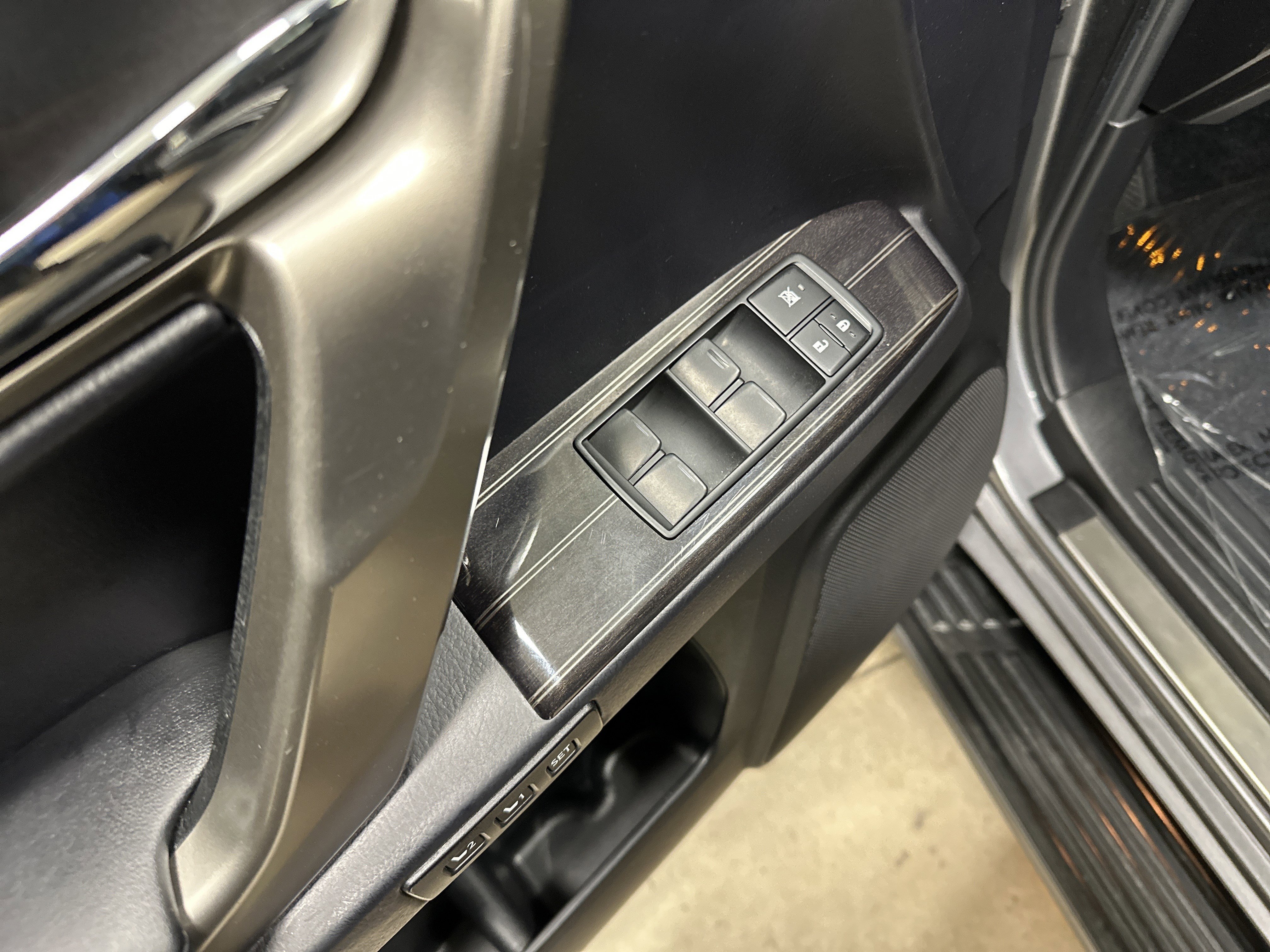 Used 2021 Lexus GX 460 Premium w/ Premium Package image 15