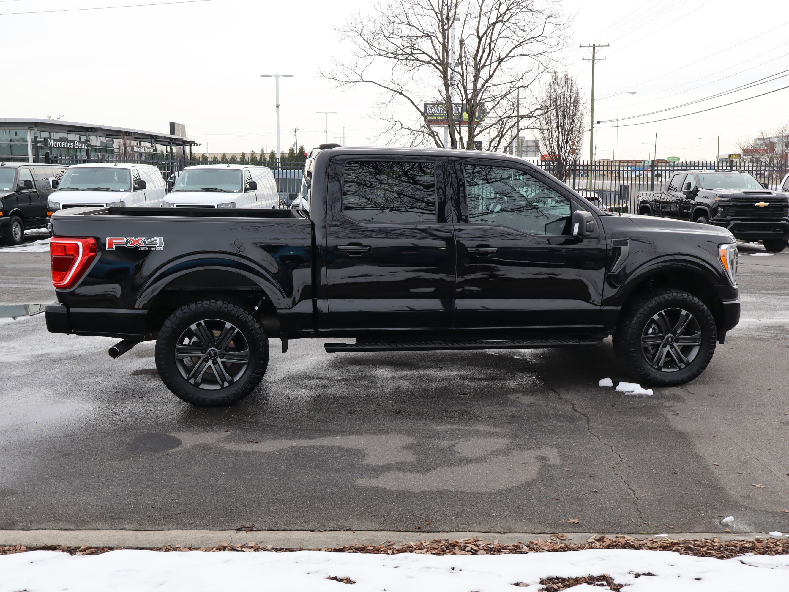 Used 2021 Ford F150 XLT w/ Equipment Group 302A High image 11