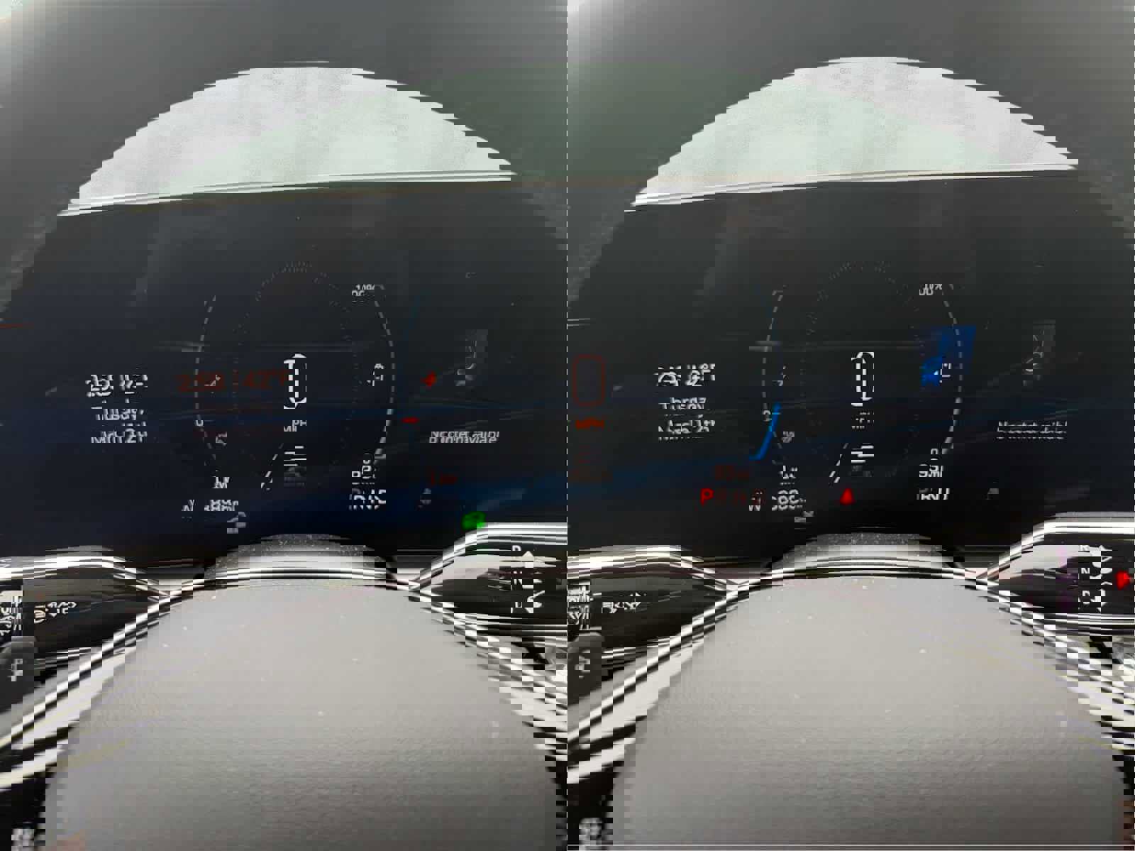 Used 2023 Cadillac Lyriq AWD image 10