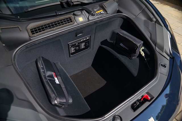 Used 2025 Ferrari 296 GTS image 65