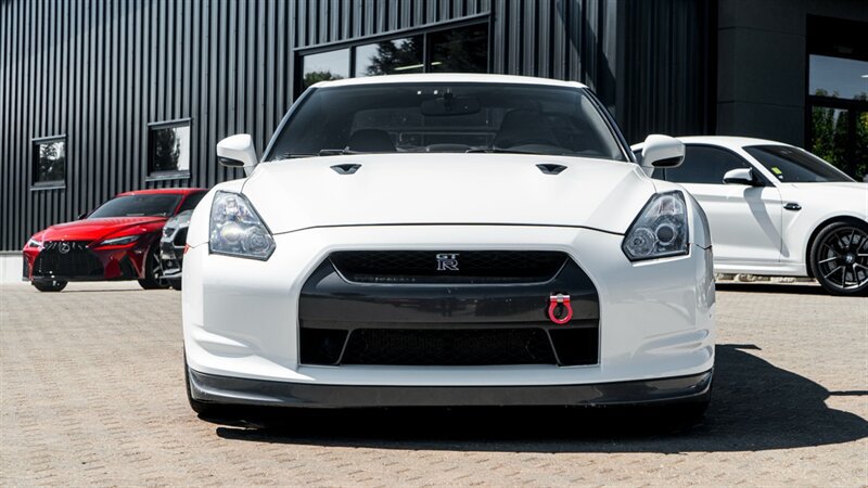 Used 2010 Nissan GT-R Premium AWD/4WD image 4