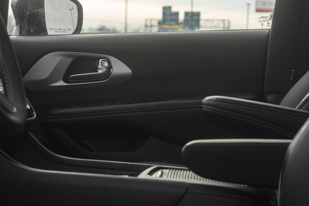 New 2026 Chrysler Pacifica Limited w/ S Appearance Package image 22