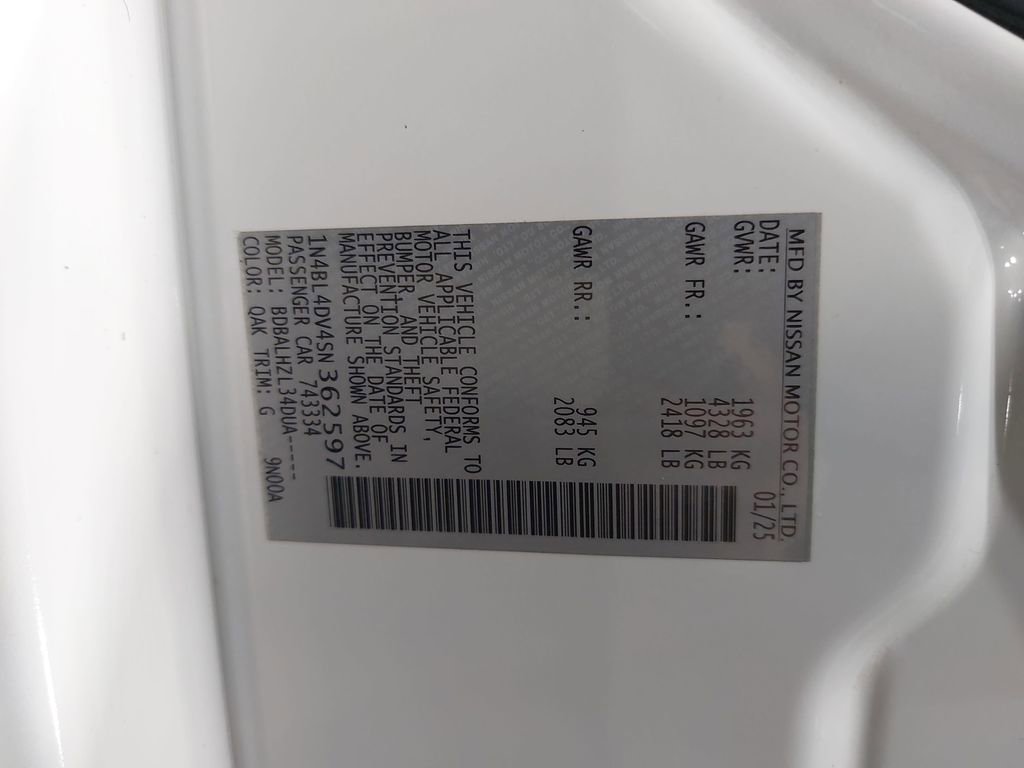 Used 2025 Nissan Altima 2.5 SV FWD image 35