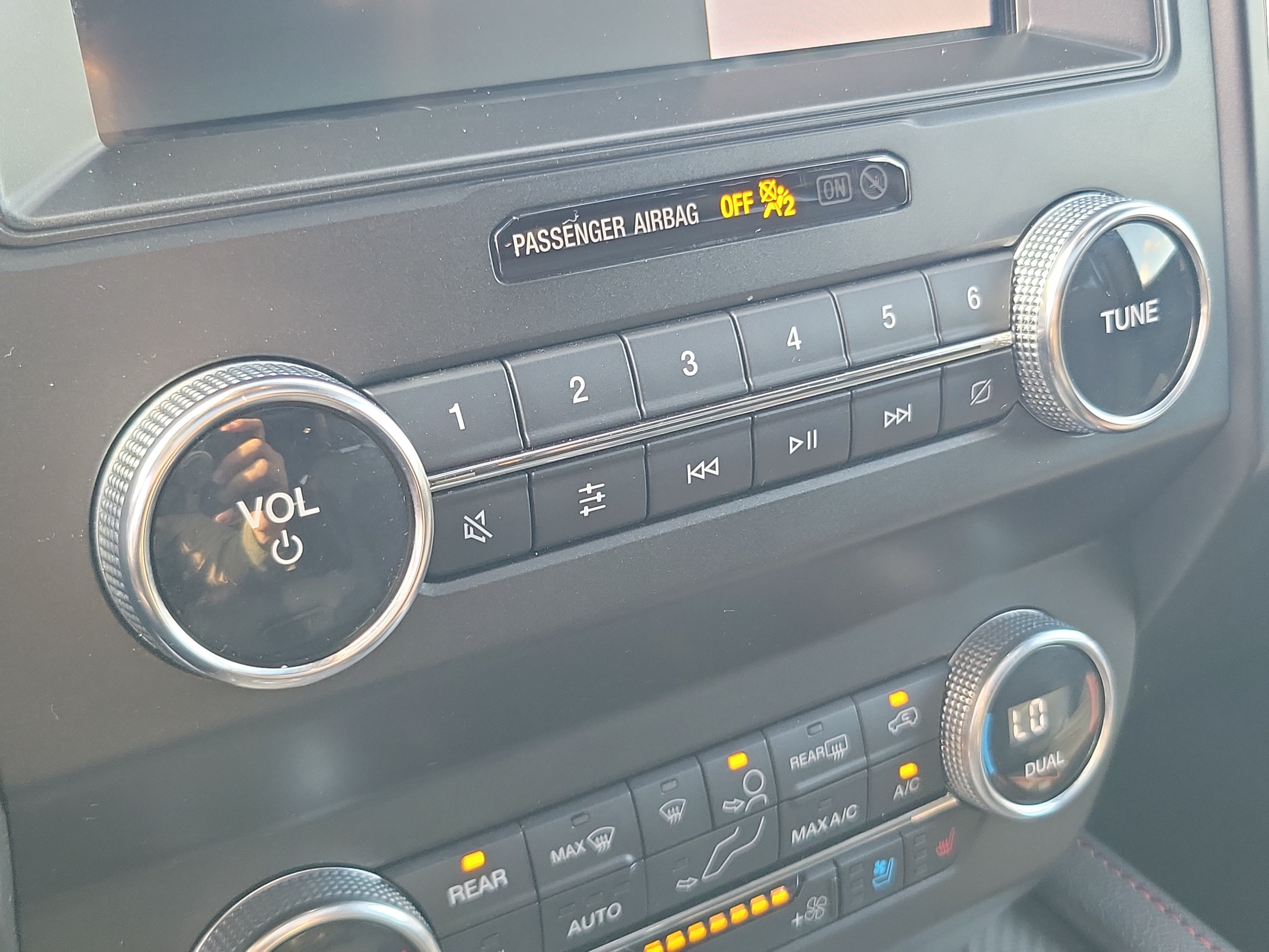 Used 2019 Ford Expedition Max Limited w/ Equipment Group 303A RWD image 26