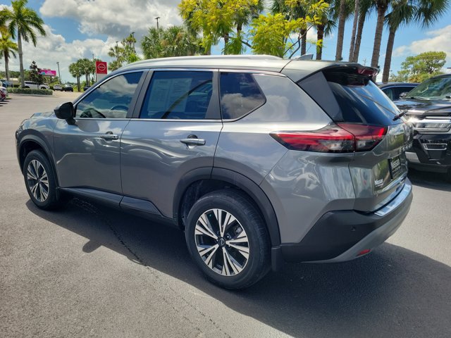 Certified 2023 Nissan Rogue SV w/ SV Premium B Package FWD image 5