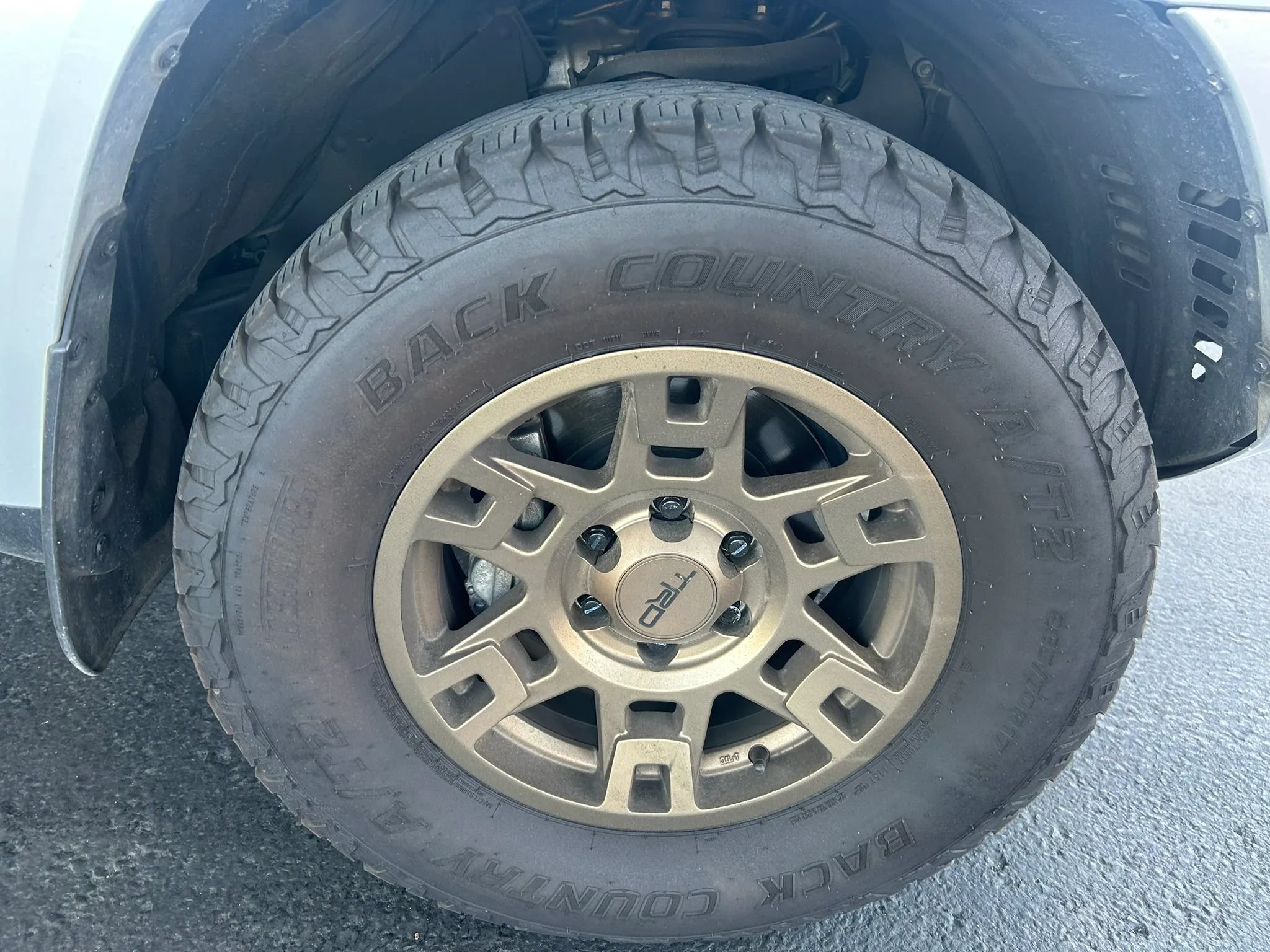 Used 2022 Toyota 4Runner SR5 w/ Revi AWD/4WD image 4