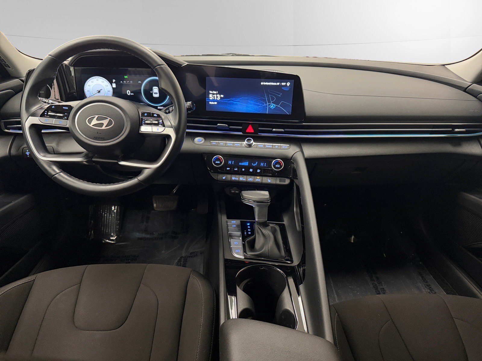 Certified 2024 Hyundai Elantra SEL w/ Convenience Package FWD image 10