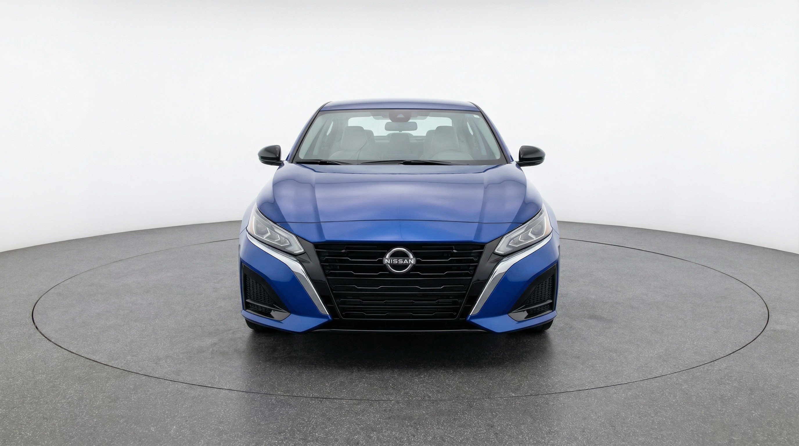 Used 2025 Nissan Altima 2.5 SV image 2