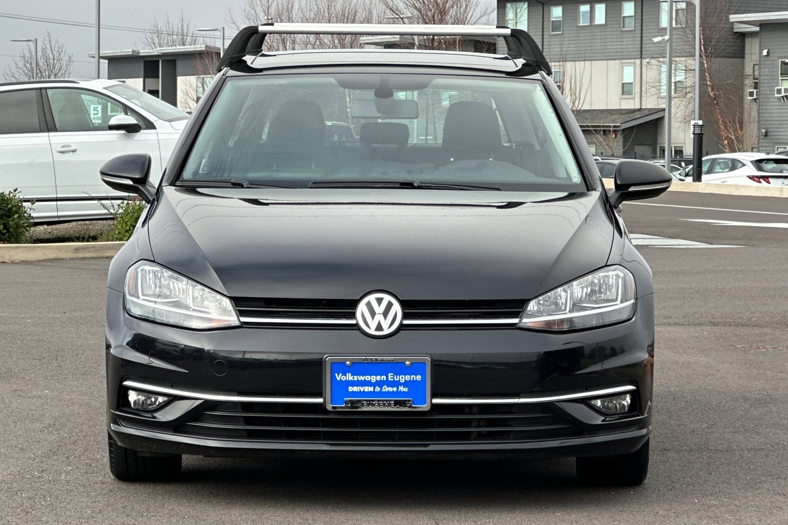 Used 2018 Volkswagen Golf SE image 8