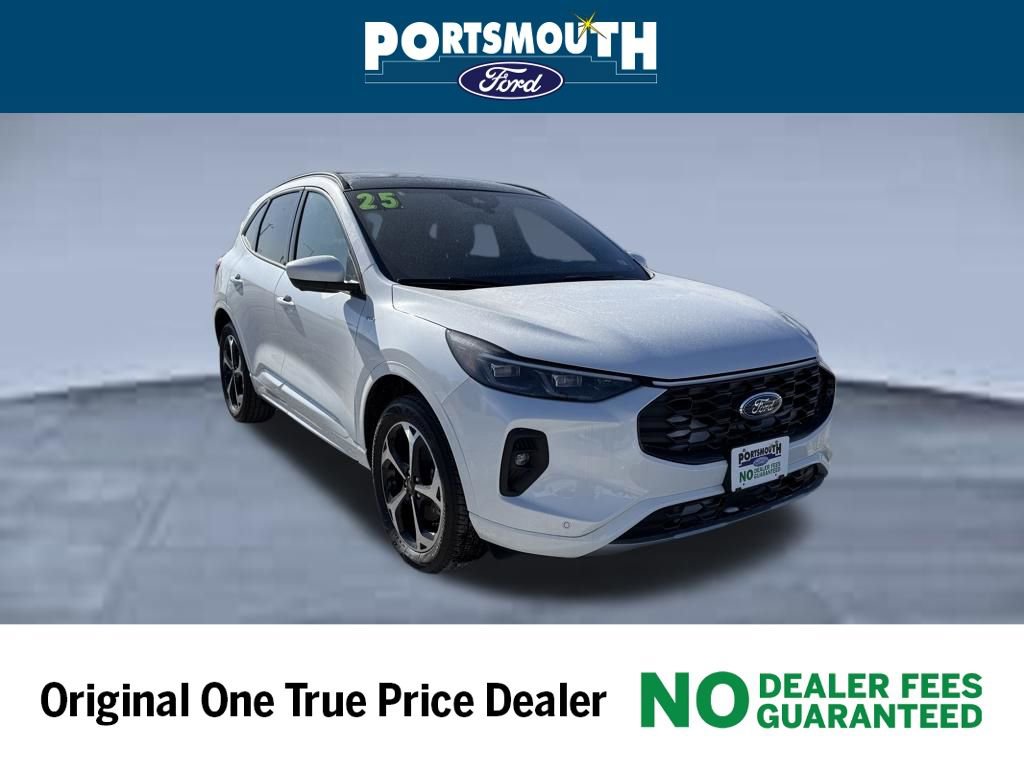 Used 2025 Ford Escape ST-Line Elite w/ Premium Technology Package image 26
