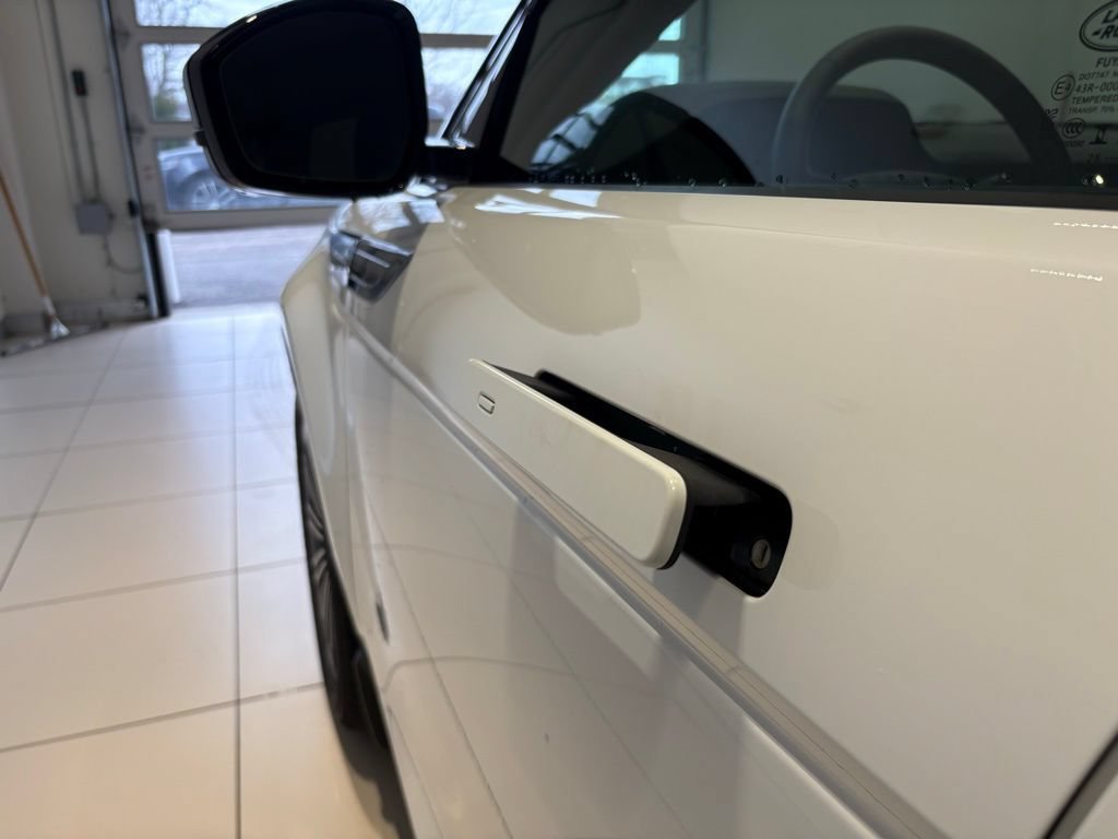 New 2026 Land Rover Range Rover Evoque S AWD/4WD image 8