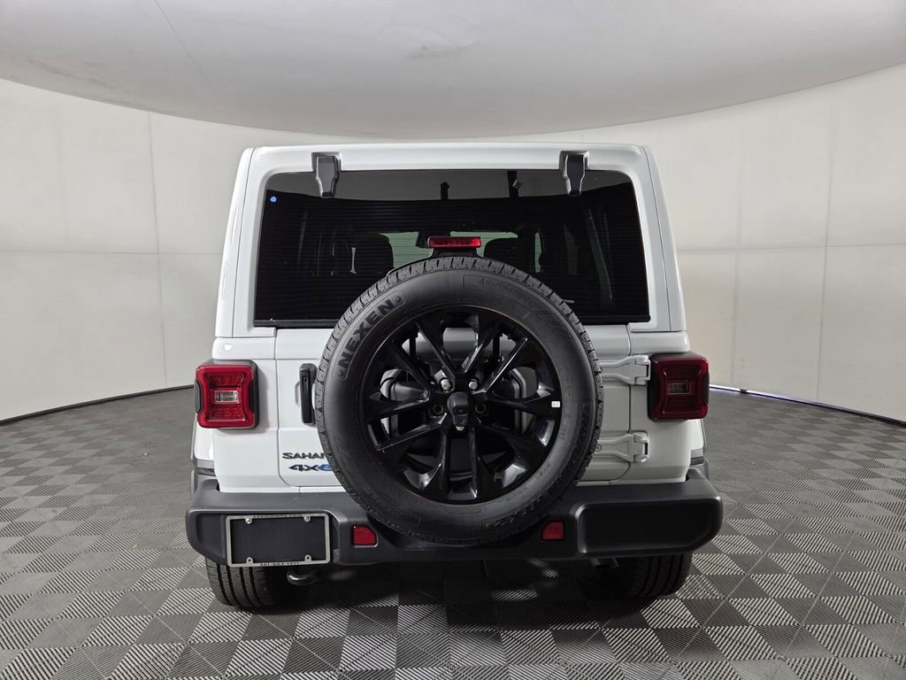 Certified 2025 Jeep Wrangler Sahara image 6