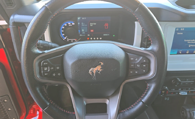 Used 2023 Ford Bronco Heritage Edition AWD/4WD image 10