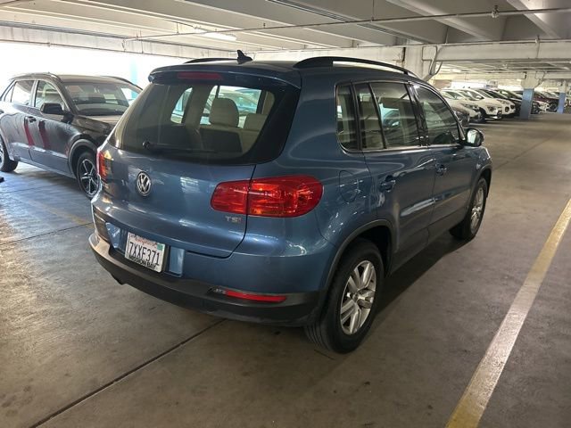 Used 2017 Volkswagen Tiguan S FWD image 2