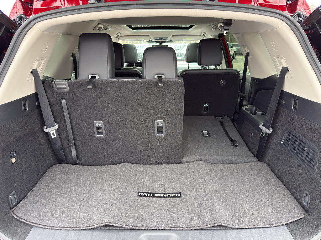 New 2026 Nissan Pathfinder SL image 39