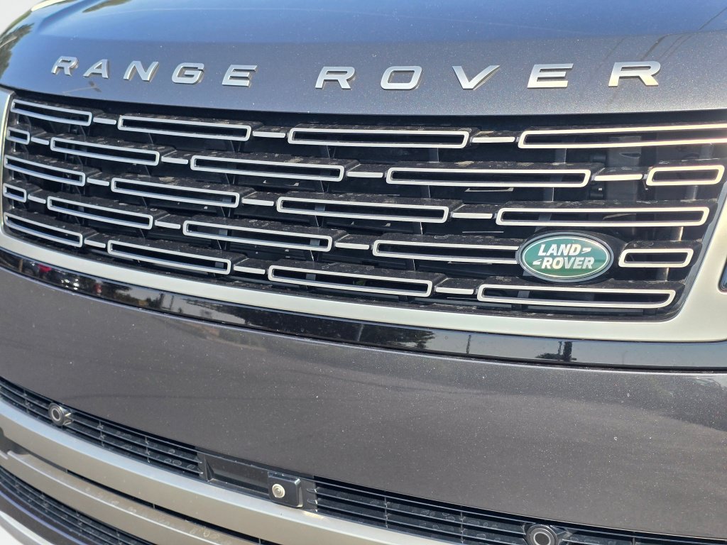 Used 2025 Land Rover Range Rover Long Wheelbase SE AWD/4WD image 34