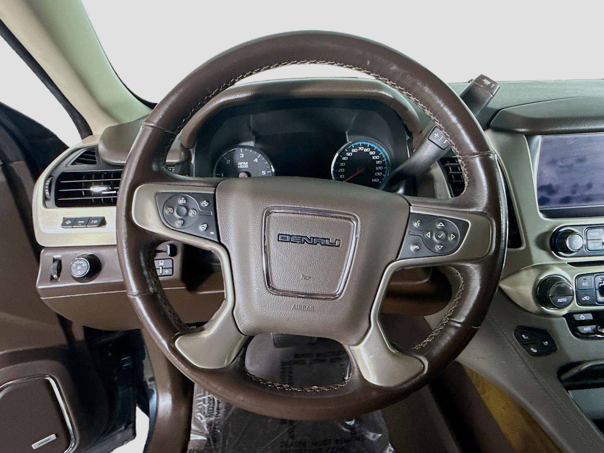 Used 2020 GMC Yukon Denali w/ Enhanced Security Package image 13