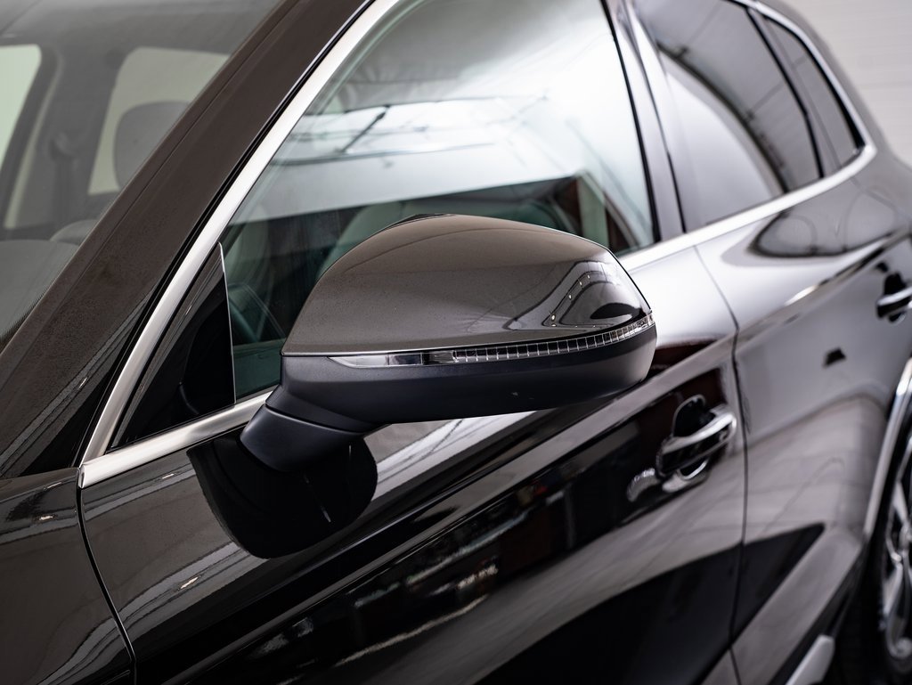 Used 2024 Audi Q5 2.0T Premium w/ Convenience Package image 16