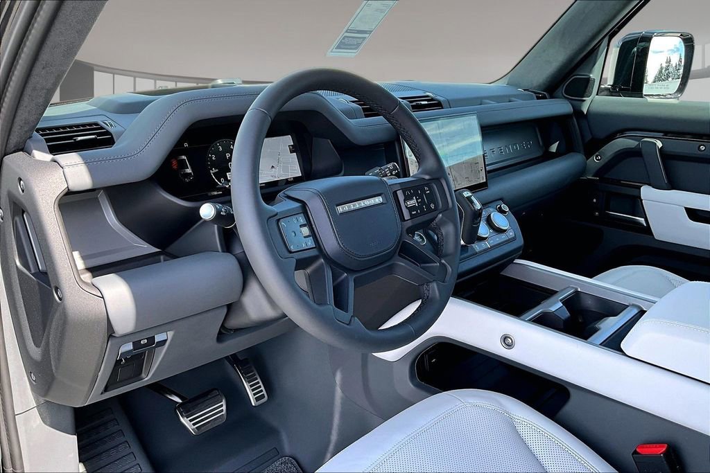 New 2025 Land Rover Defender 130 V8 AWD/4WD image 7