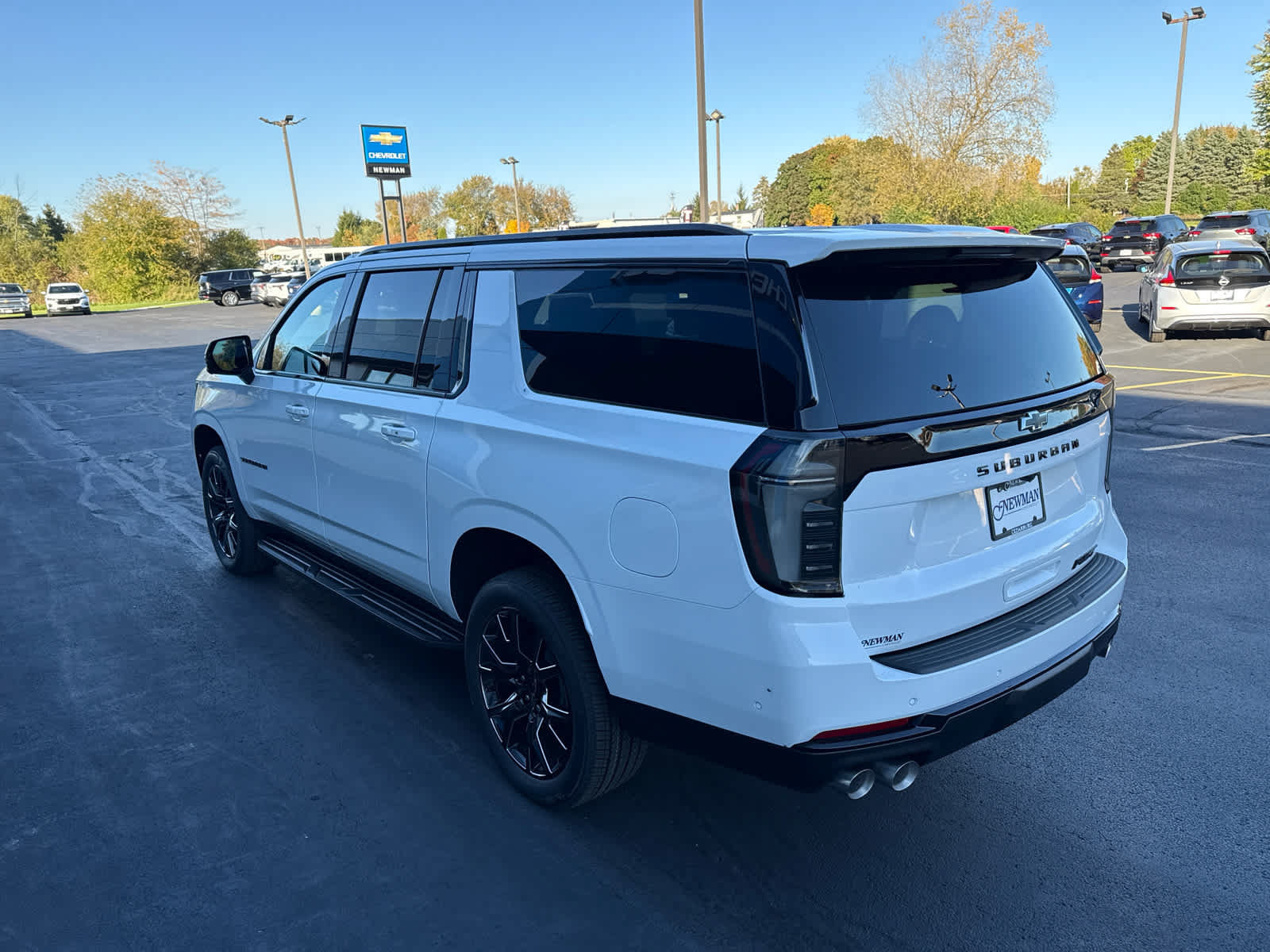 New 2027 Chevrolet Suburban RST w/ Comfort Package AWD/4WD image 9