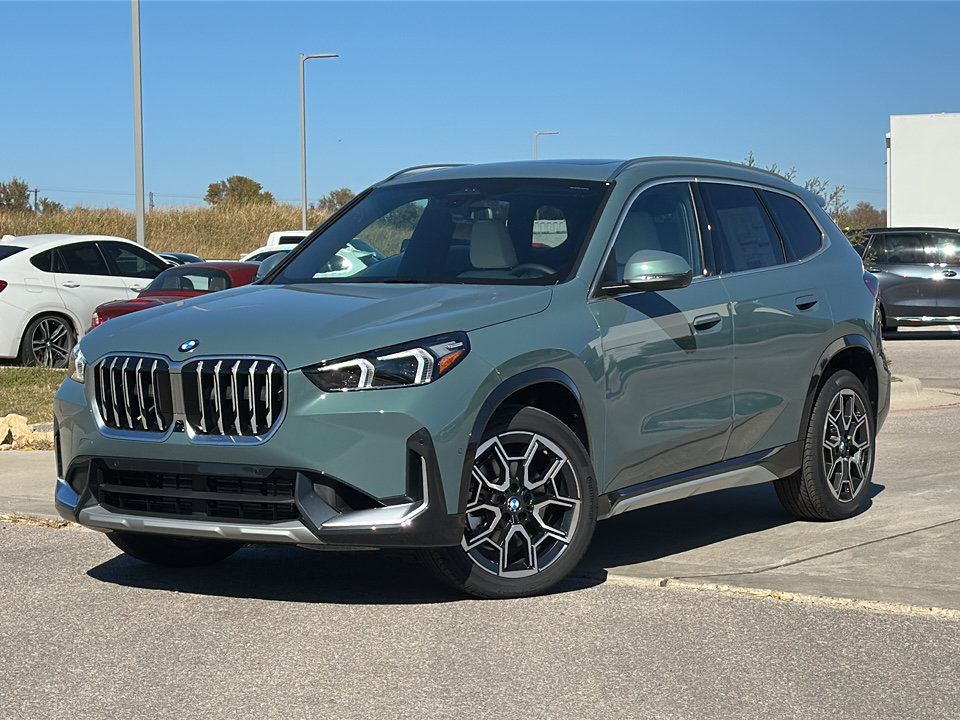 New 2026 BMW X1 xDrive28i w/ Technology Package AWD/4WD image 2