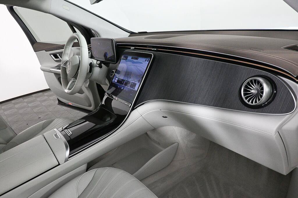 Used 2023 Mercedes-Benz EQE 500 4MATIC SUV image 23