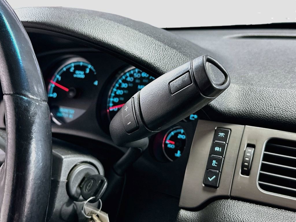 Used 2014 Chevrolet Silverado 2500 LTZ w/ LTZ Plus Package AWD/4WD image 19