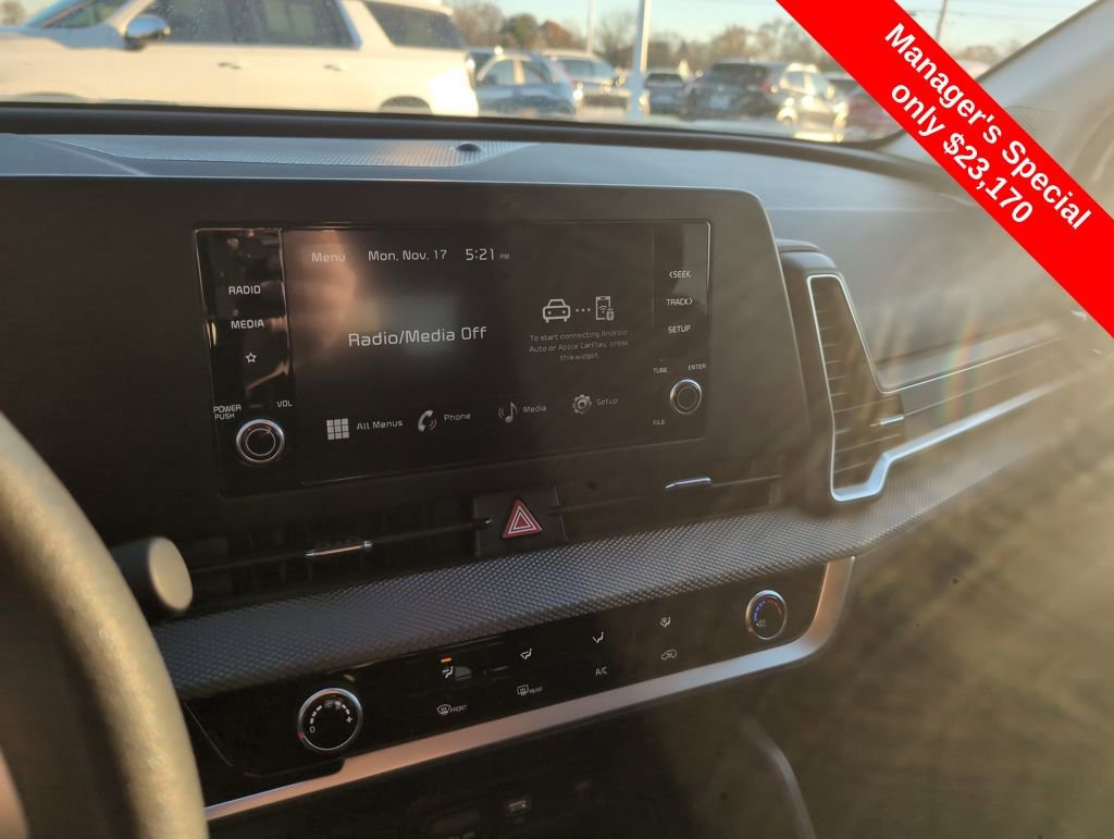 Used 2023 Kia Sportage LX image 20