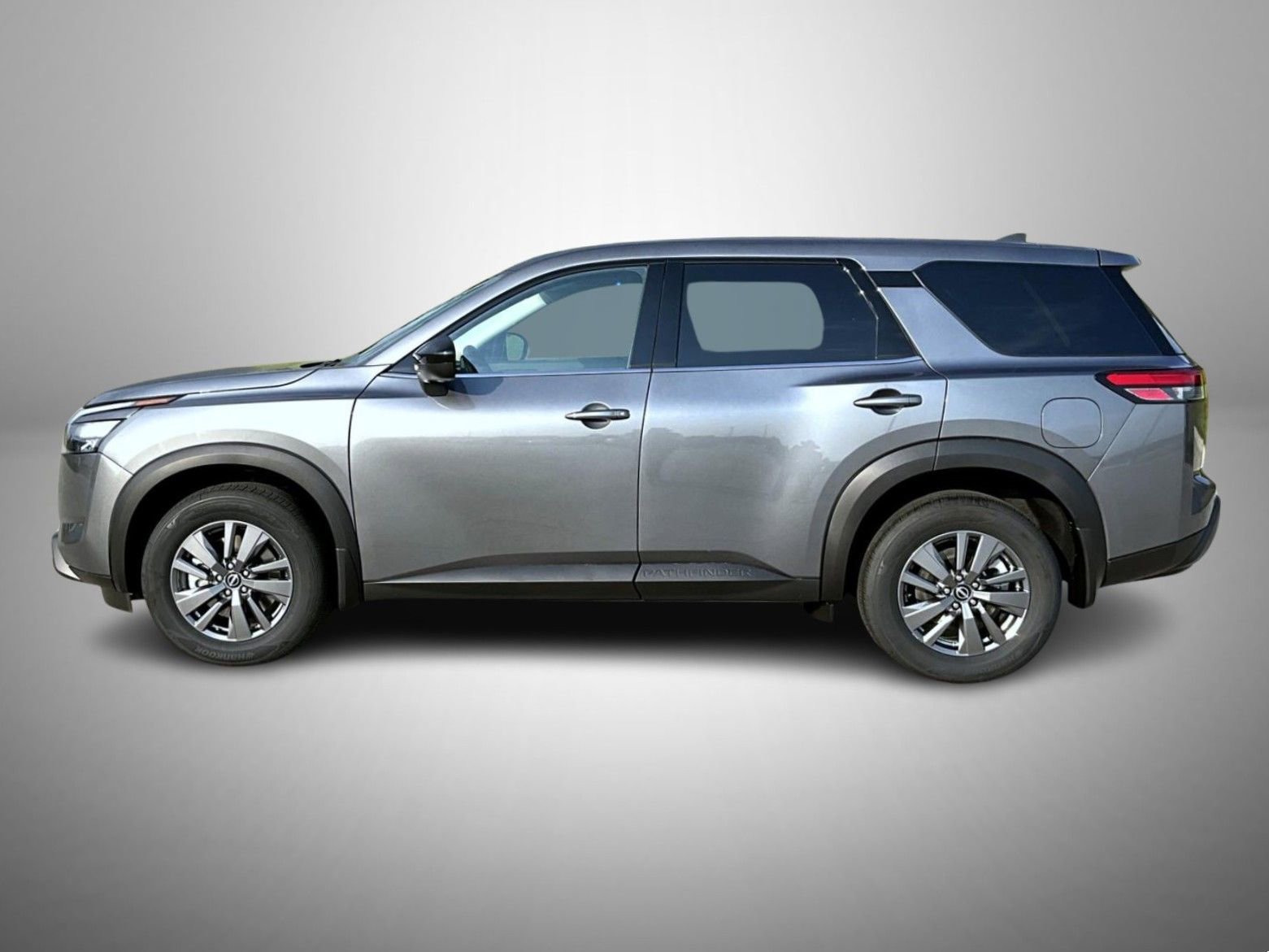 New 2025 Nissan Pathfinder S image 9