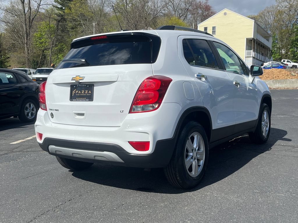 Used 2017 Chevrolet Trax LT w/ LT Convenience Package AWD/4WD image 11