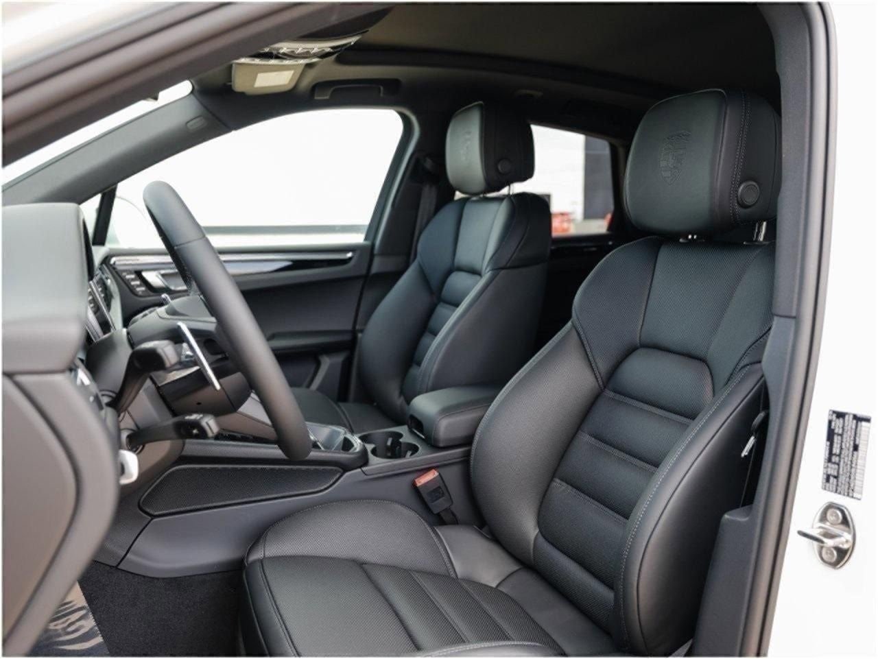 New 2025 Porsche Macan S image 5