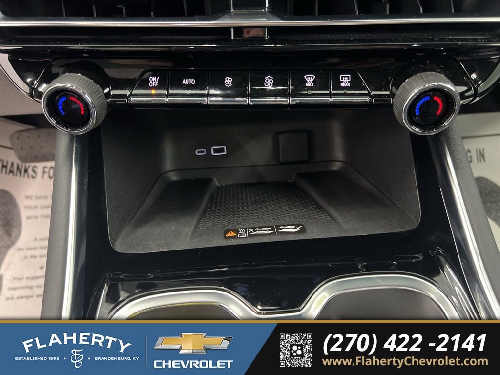 Used 2024 Chevrolet Traverse RS w/ LPO, Floor Liner Package image 32