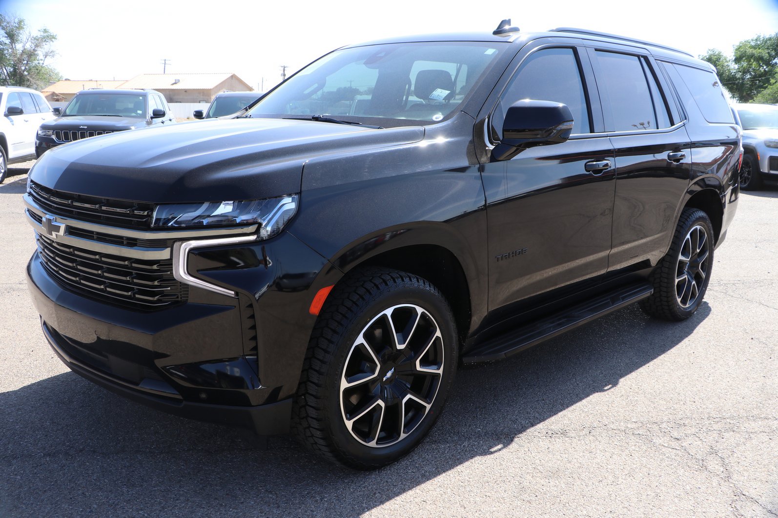 Used 2022 Chevrolet Tahoe RST w/ Sport Performance Package AWD/4WD image 3