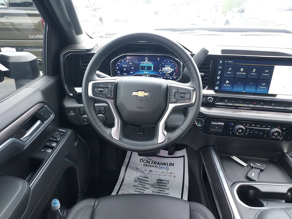 Used 2025 Chevrolet Silverado 3500 LTZ w/ LTZ Plus Package AWD/4WD image 16