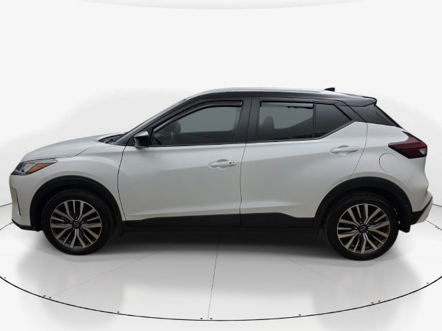 Used 2024 Nissan Kicks SV FWD image 9