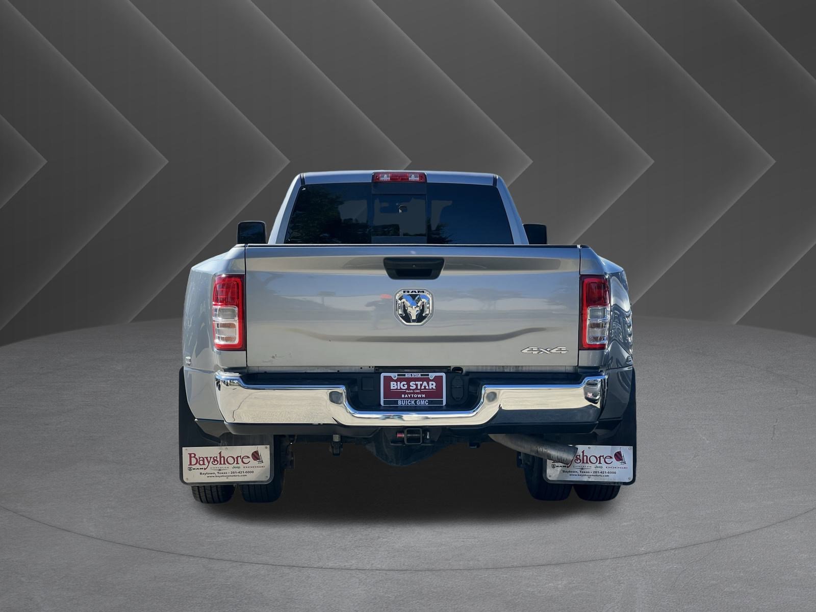 Used 2024 RAM 3500 Tradesman w/ Chrome Appearance Group image 3