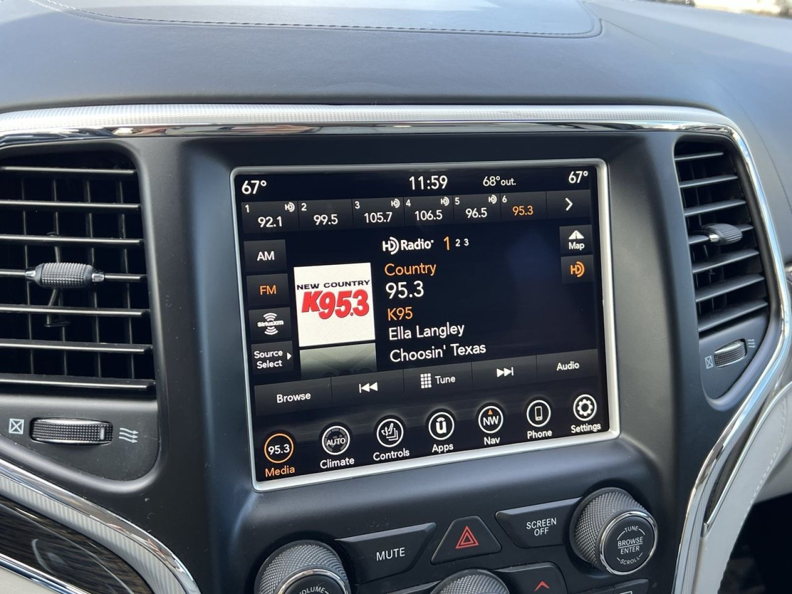 Used 2018 Jeep Grand Cherokee Summit AWD/4WD image 15