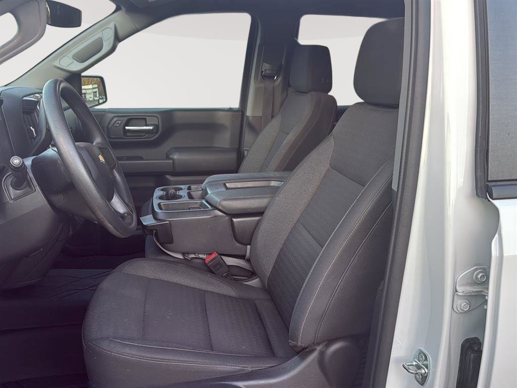 Used 2023 Chevrolet Silverado 1500 Custom image 10